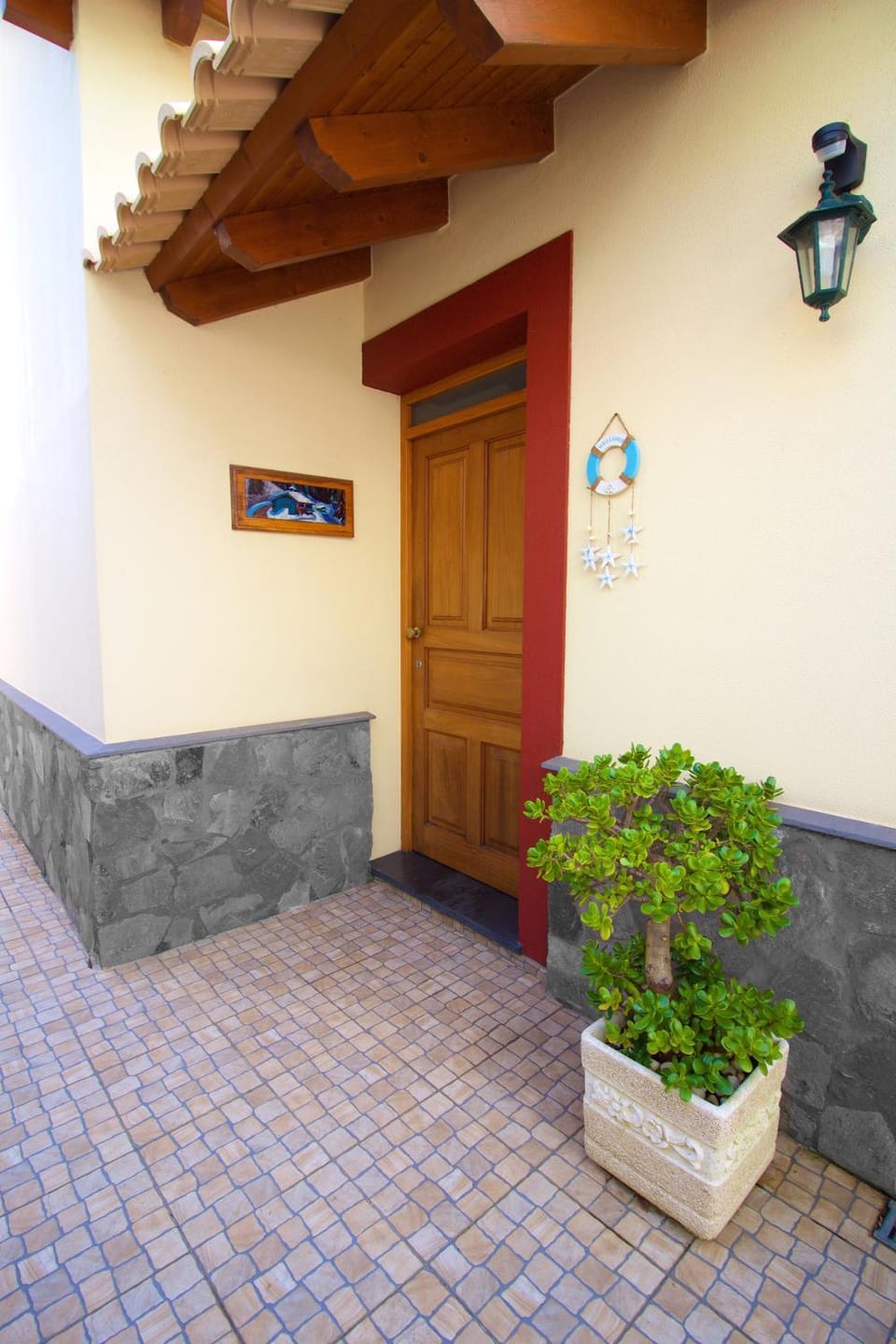 Facade/entrance