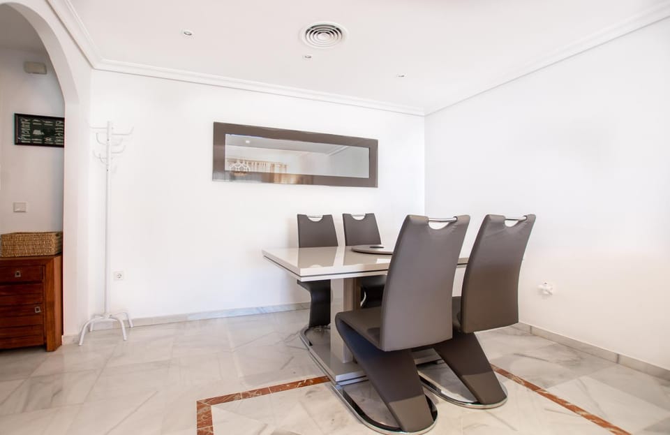 Bonito apartamento en Nueva Andalucia Apartment in Marbella