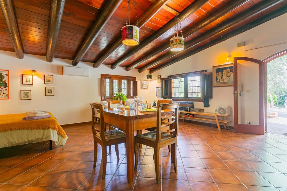 Living room, Dining area, Internal: Not applicable to any particular room