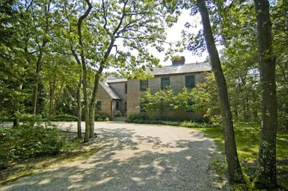 Property building, Area and facilities