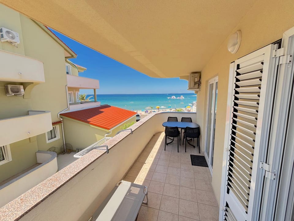 Balcony/Terrace, Seating area, City view, Sea view