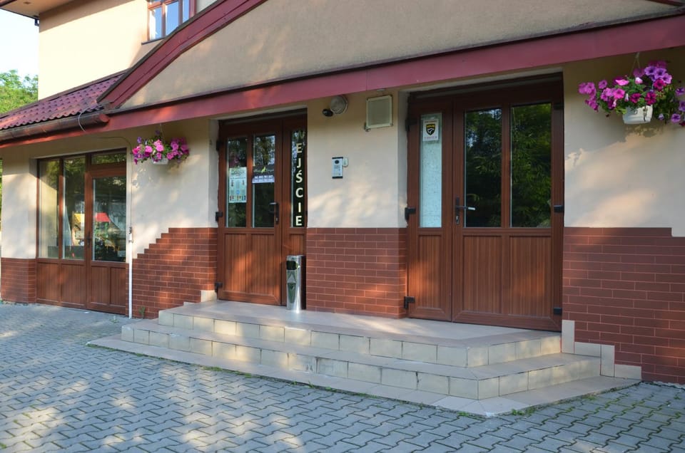 Property building, Facade/entrance