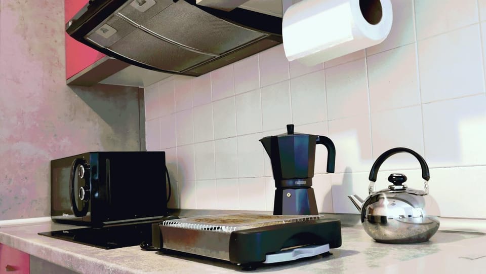 Coffee/tea facilities, kitchen