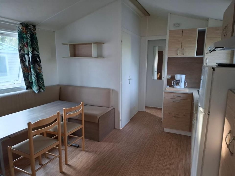 Camping Les Peupliers Campground/ 
RV Resort in Pays de la Loire