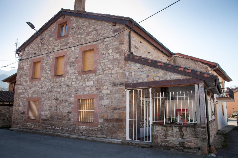 La Casa de Santa Olalla Country House in Cantabria