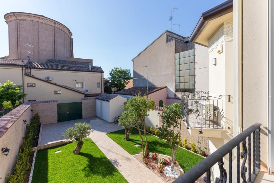 Property building, Garden, Garden view