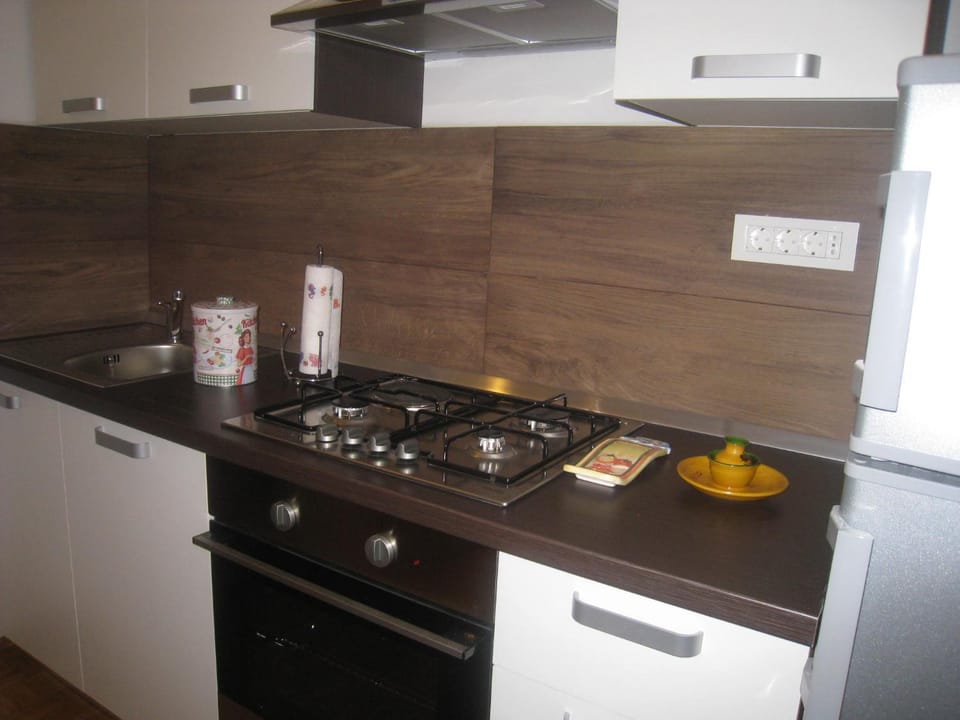Coffee/tea facilities, Kitchen or kitchenette