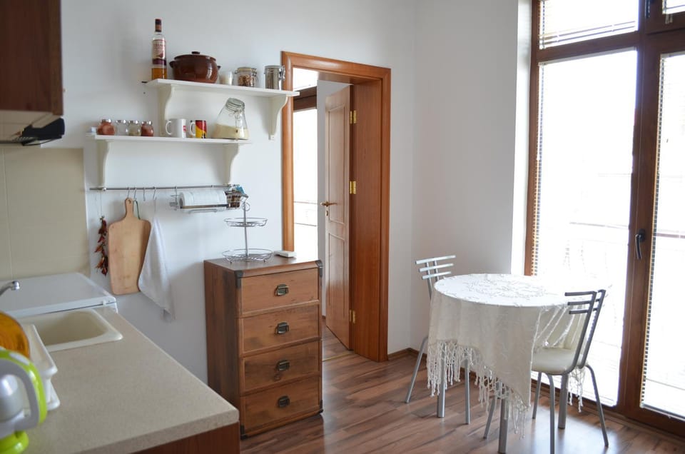 Coffee/tea facilities, Balcony/Terrace, Kitchen or kitchenette, Living room, Dining area