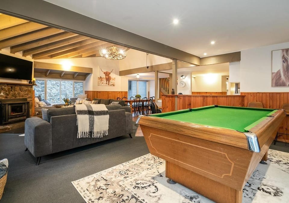 Game Room, Evening entertainment