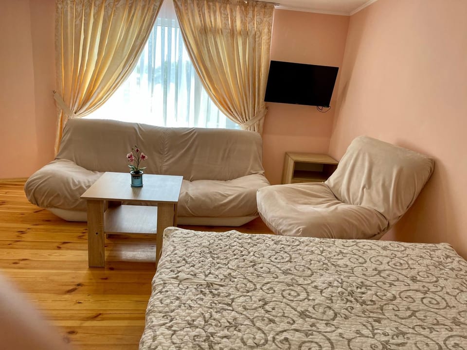 Alkatraz Hotel in Odessa Oblast