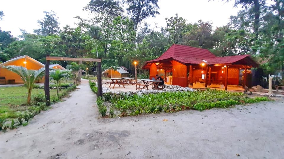 Restaurant/places to eat, Lobby or reception