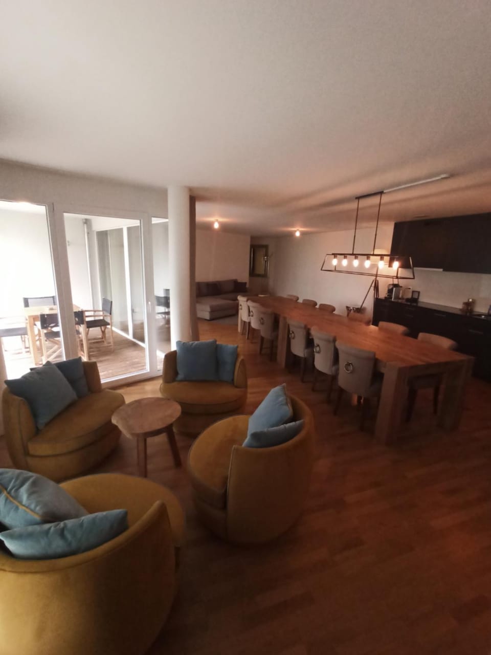 Living room, Seating area