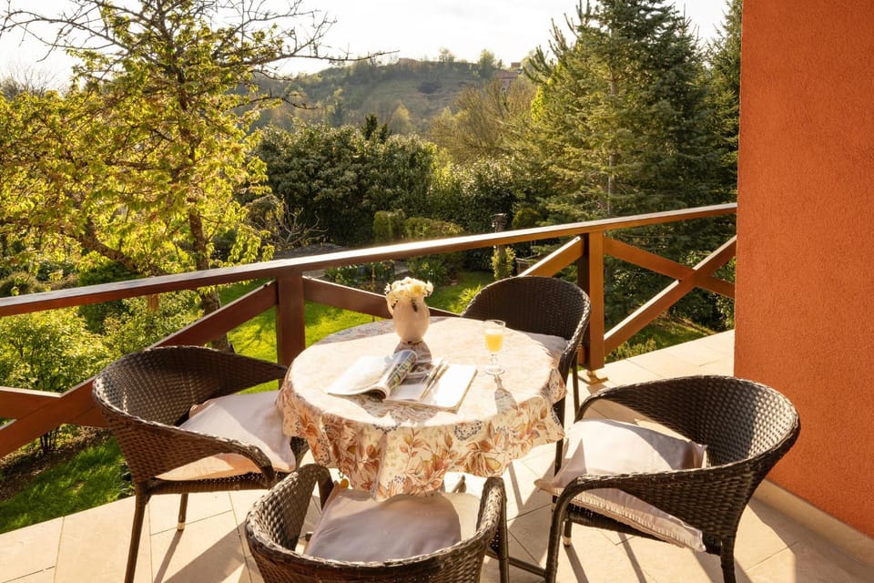 Balcony/Terrace, Dining area