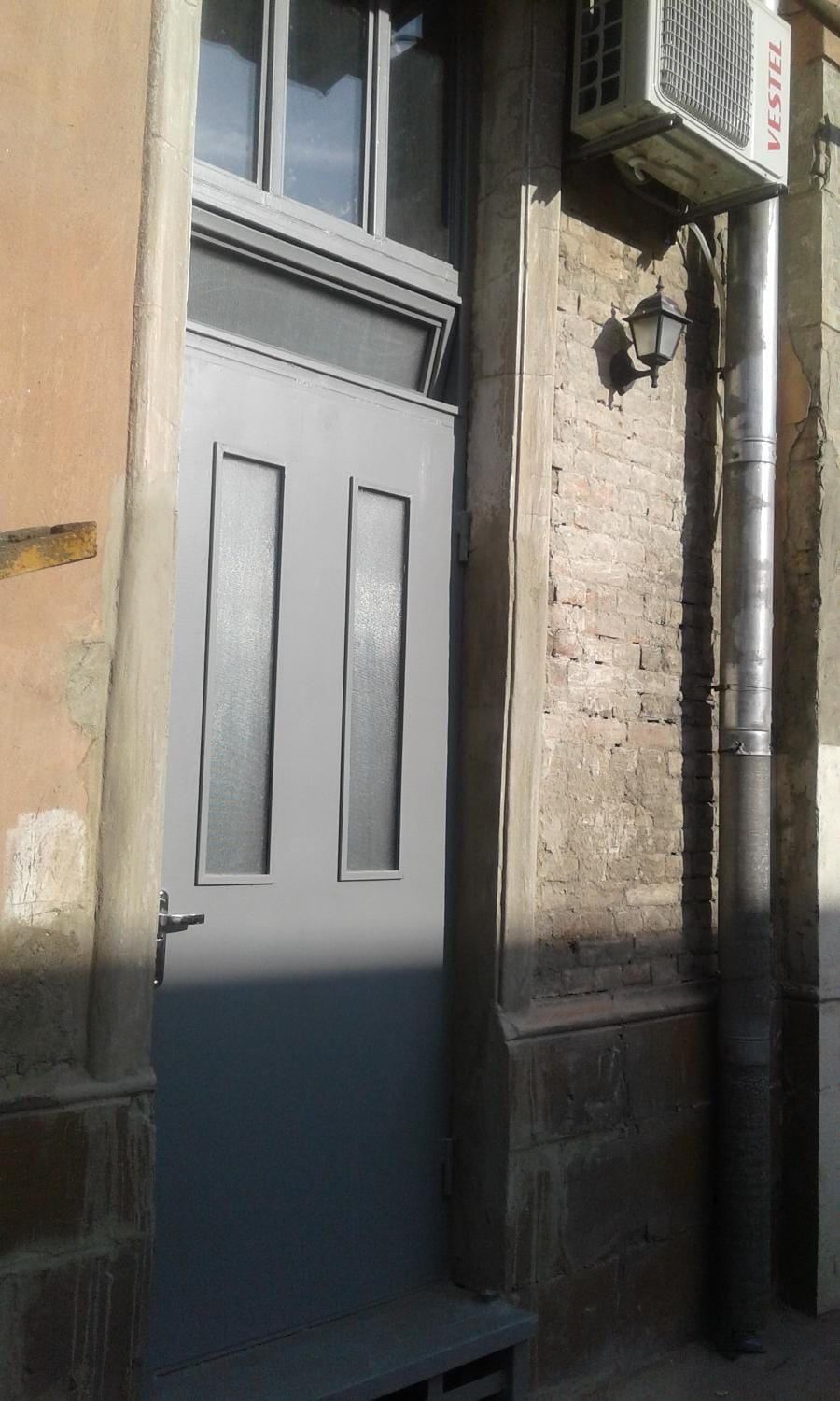 Facade/entrance