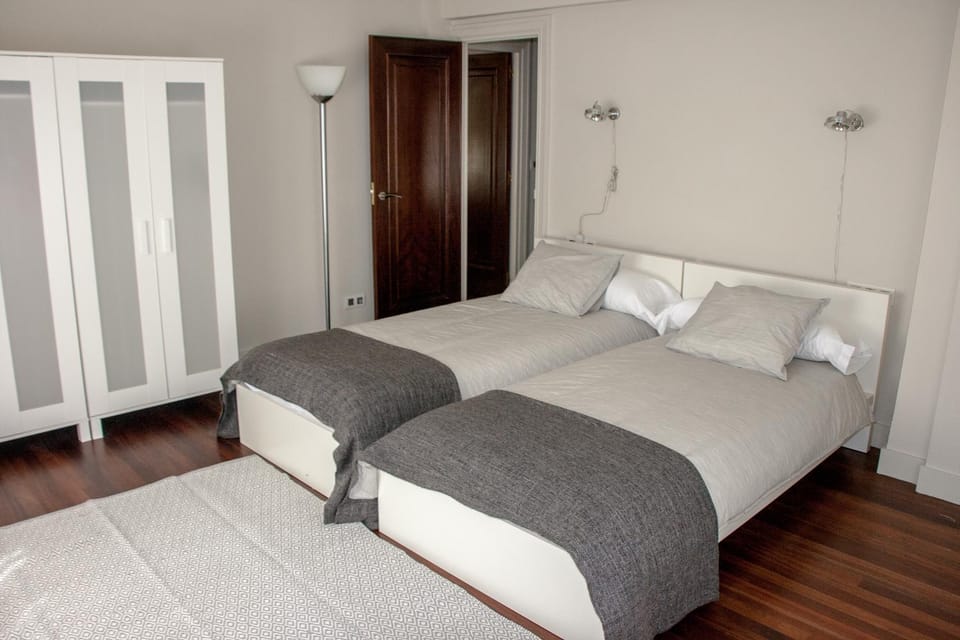 Photo of the whole room, wardrobe