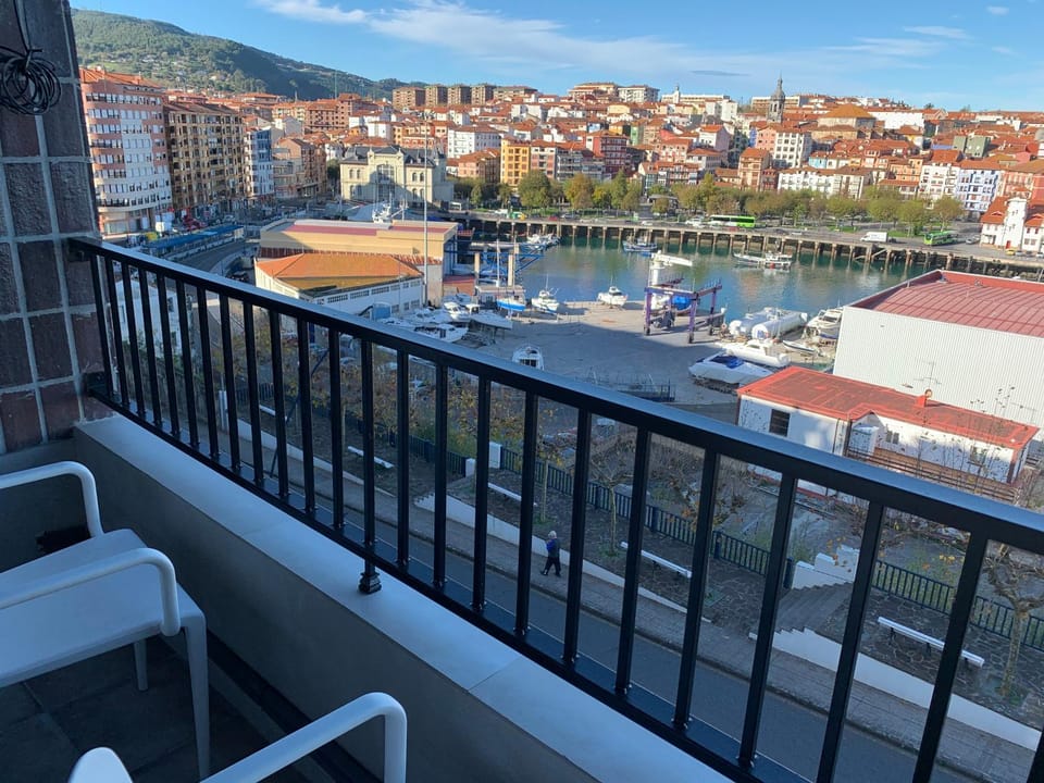 Balcony/Terrace, City view