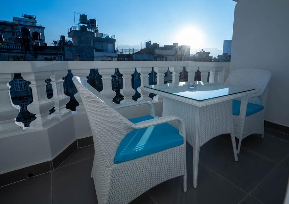 View (from property/room), Balcony/Terrace, Seating area