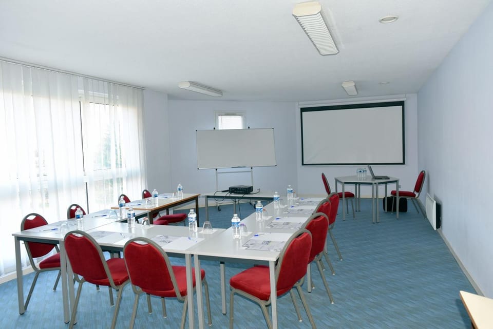 Meeting/conference room