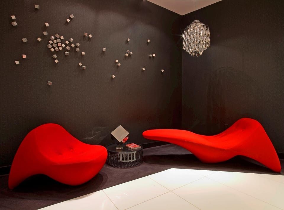 Communal lounge/ TV room