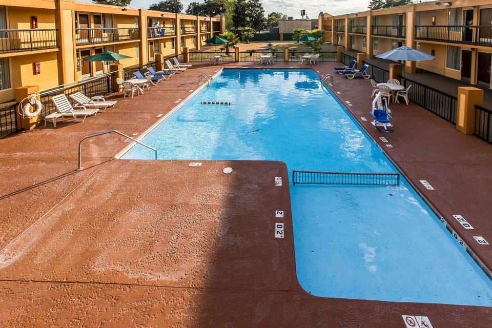 On site, Pool view, Swimming pool