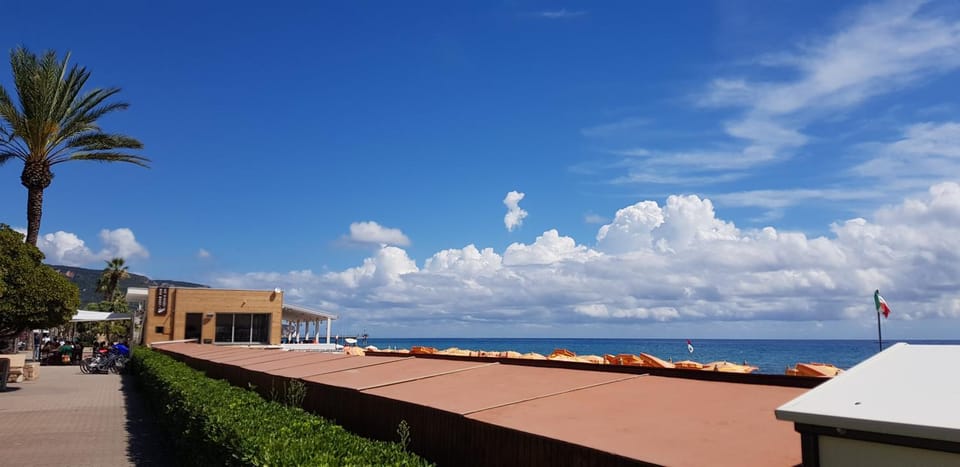 Ghiro Ghiotto Bed and Breakfast in Pietra Ligure