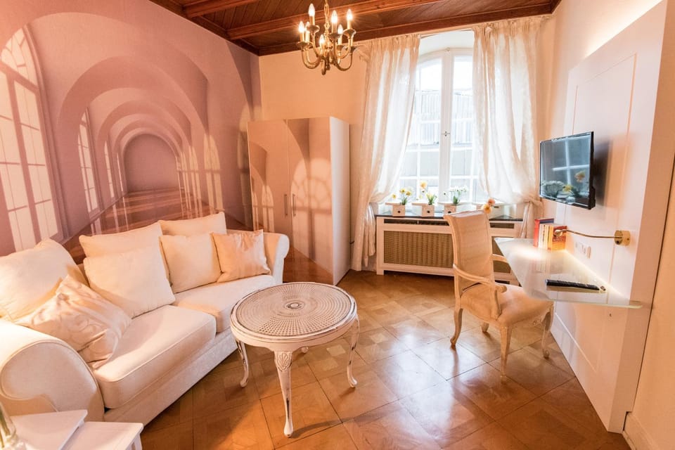 Kitchen or kitchenette, Living room, Bedroom