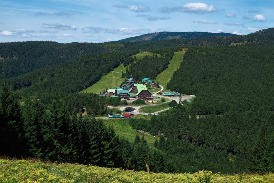 Summer, Location