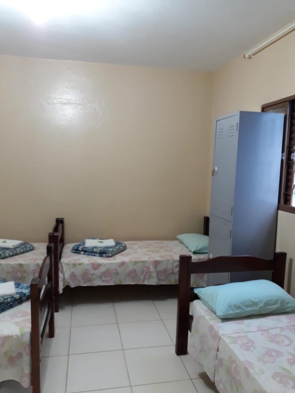 Photo of the whole room, bunk bed