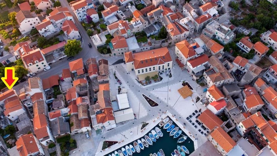 Bird's eye view, On site