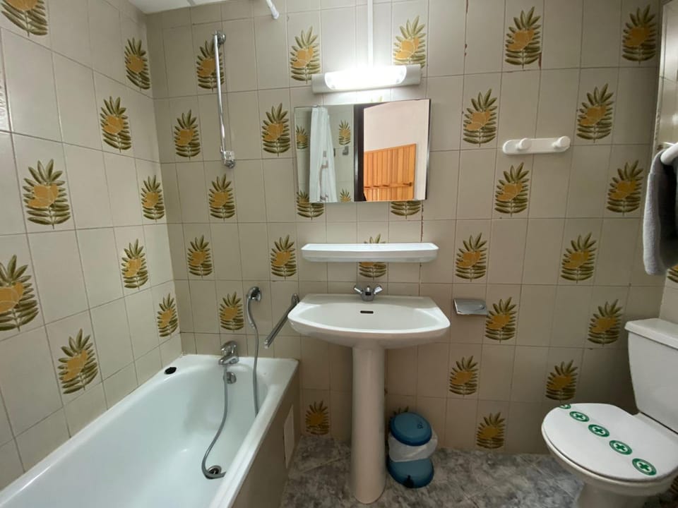 Bathroom, Bath