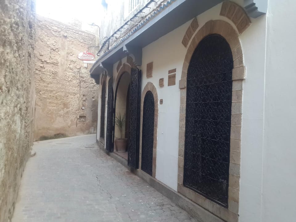 Facade/entrance