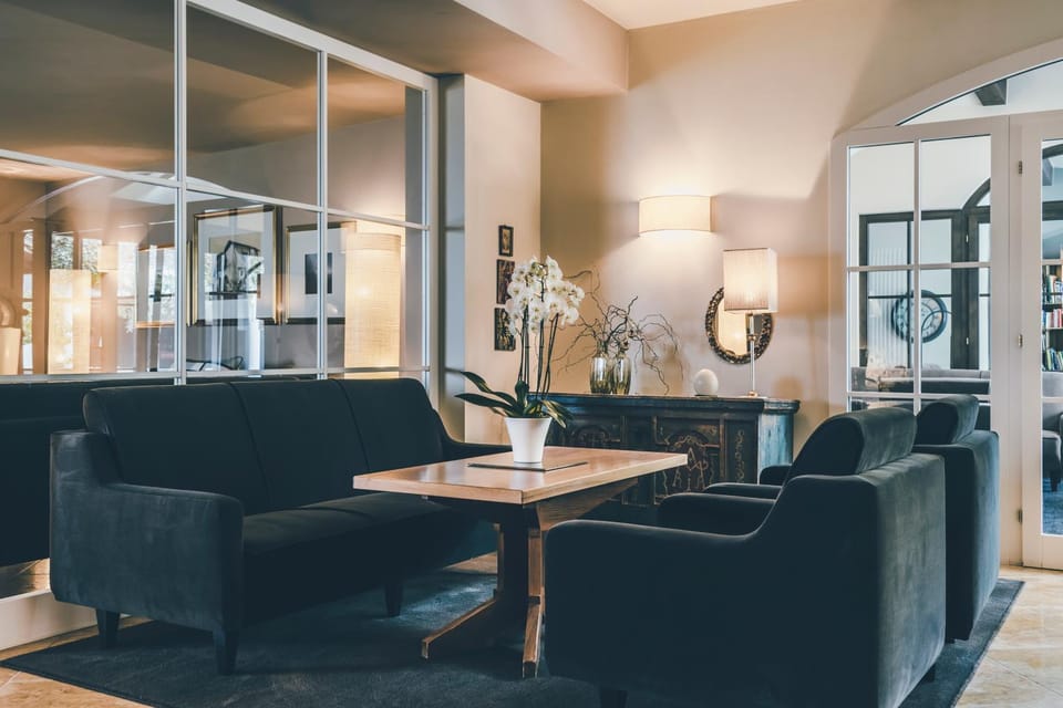 Lounge or bar