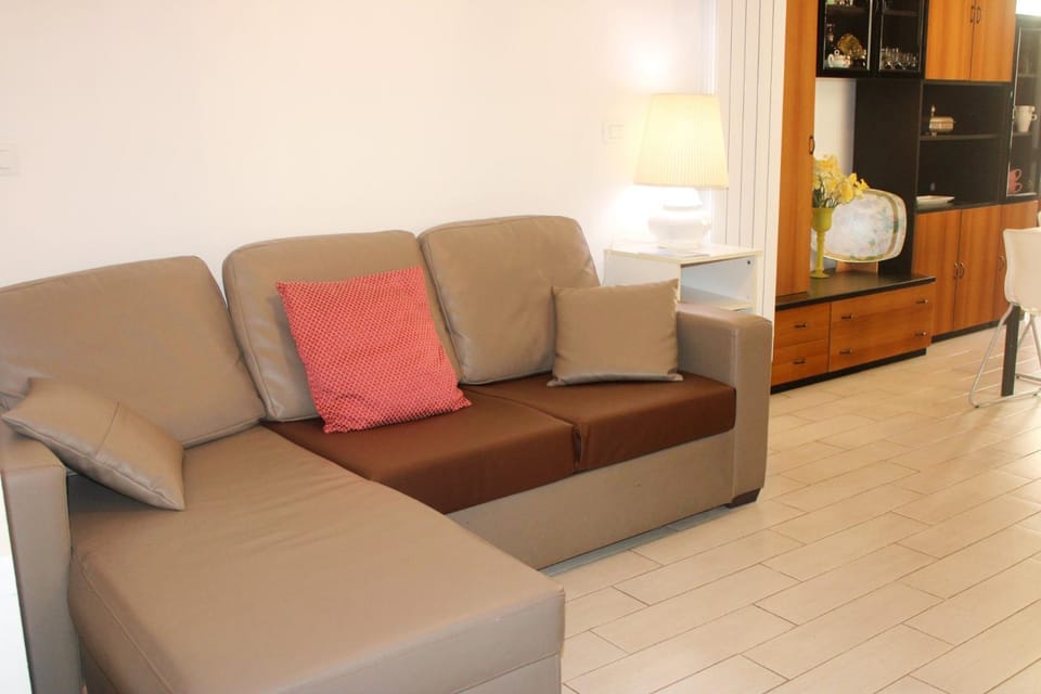 Communal lounge/ TV room, TV and multimedia, Kitchen or kitchenette, Living room, Seating area