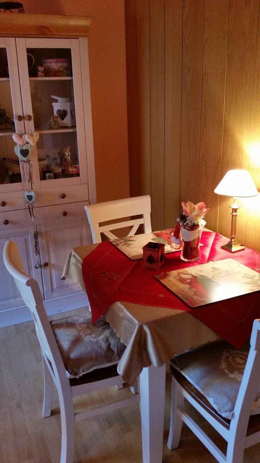 Restaurant/places to eat, Dining area