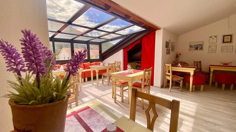 Restaurant/places to eat, Breakfast