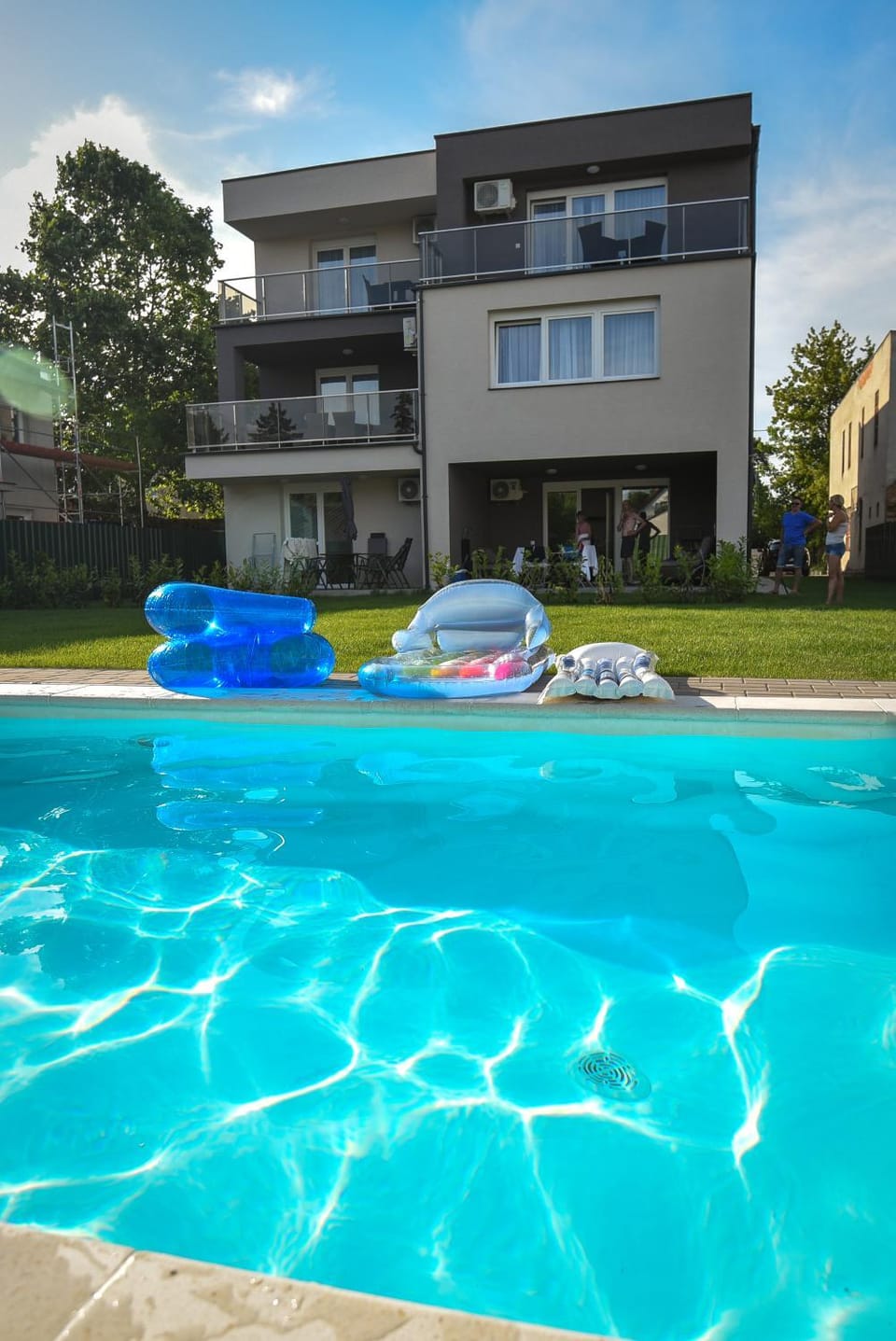 Swimming pool, Swimming pool