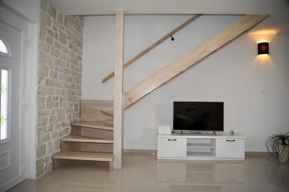 Communal lounge/ TV room, Communal kitchen