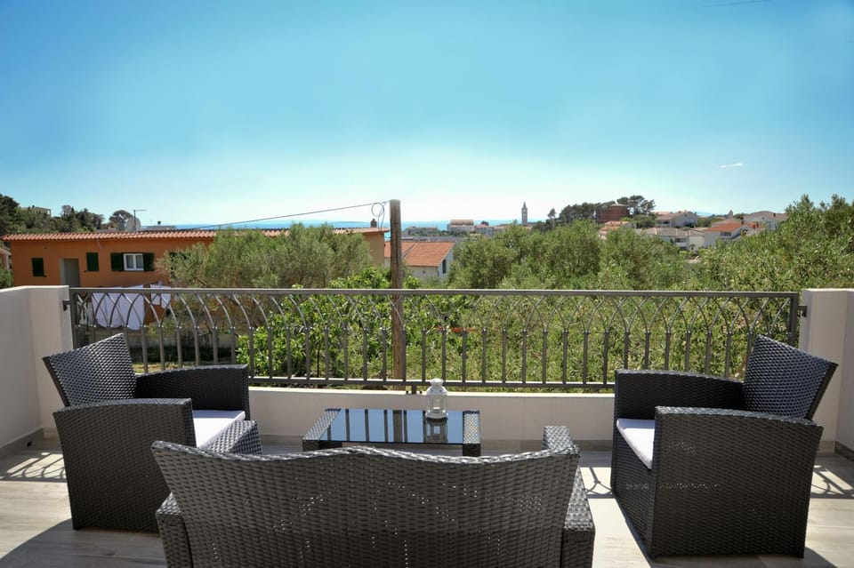 Balcony/Terrace, City view