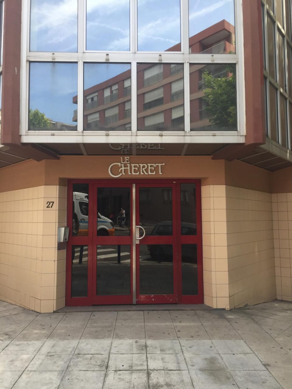 Facade/entrance