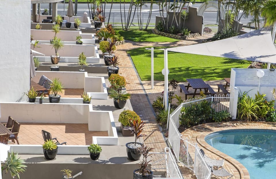 Property building, Swimming pool