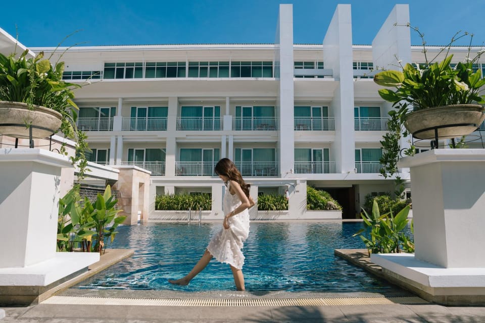Property building, Day, People, Guests, Pool view, Swimming pool, Swimming pool