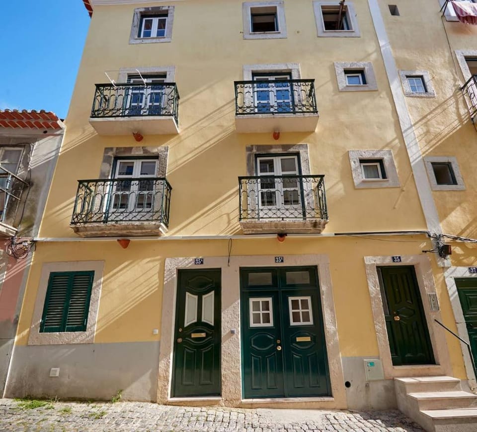 Property building, Facade/entrance, Off site
