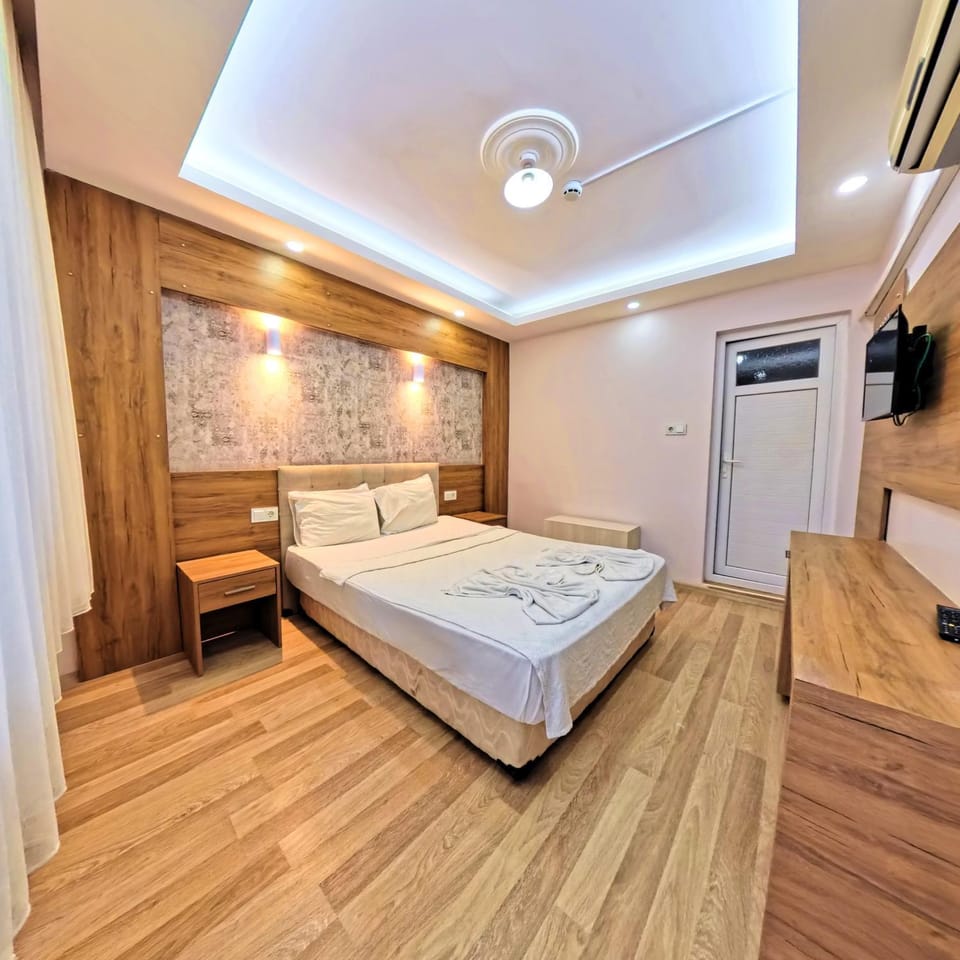 Bed, TV and multimedia, wardrobe, air conditioner
