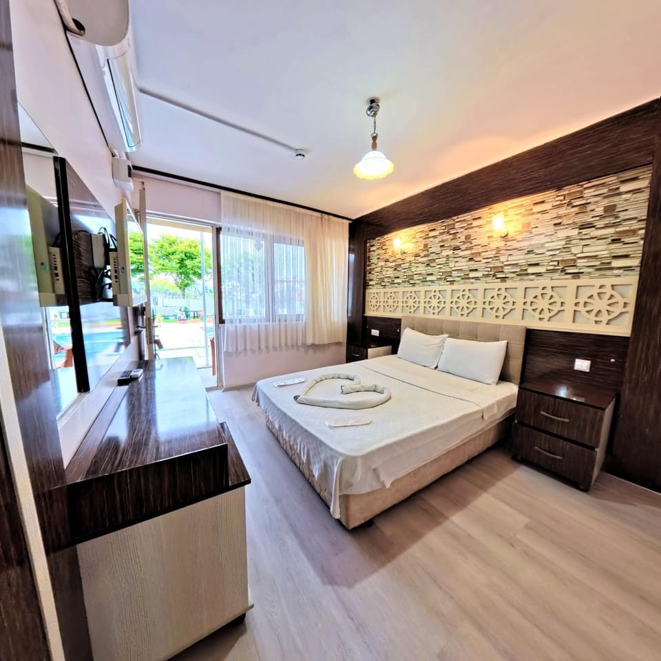 Bed, TV and multimedia, towels, air conditioner