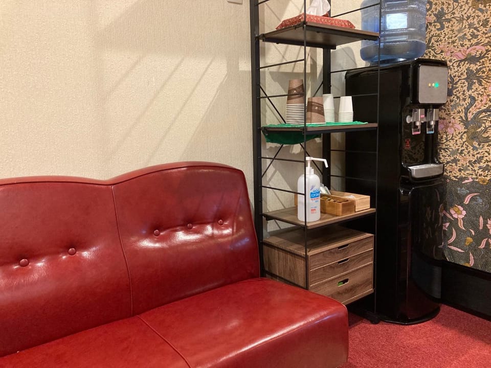 Coffee/tea facilities, Seating area, oven