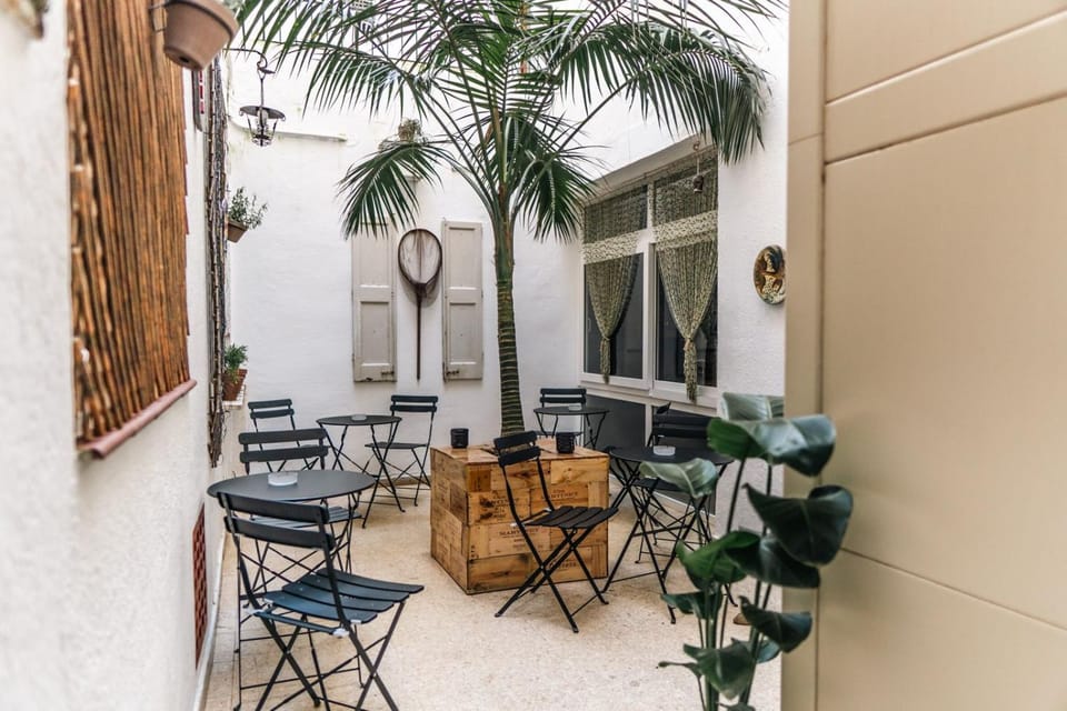 Patio, Internal: Not applicable to any particular room