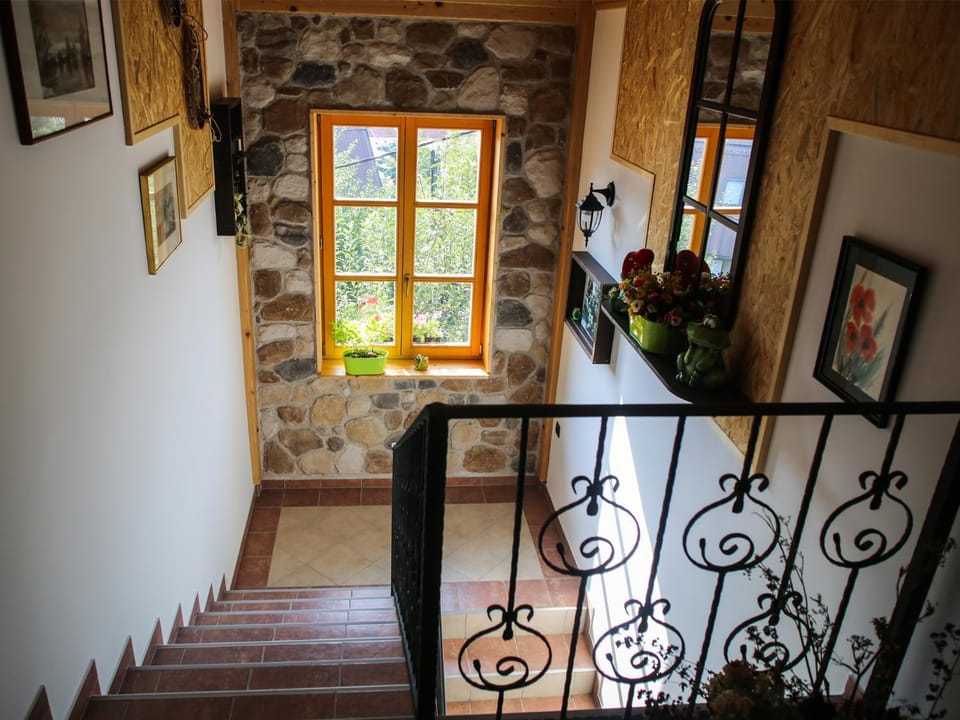 Lobby or reception, Decorative detail