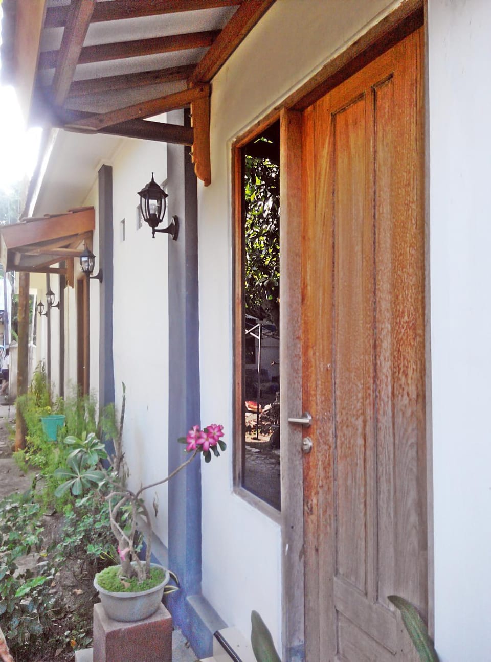 Facade/entrance