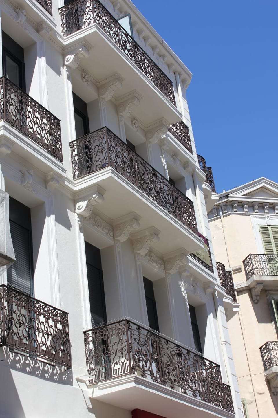 Facade/entrance