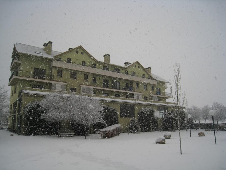 Property building, Winter, Mountain view